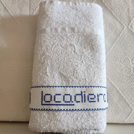 Locadiera Pansion Ερμούπολη